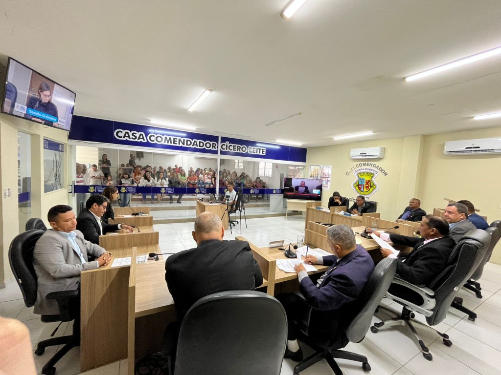 Sessão Ordinária destaca Projetos de Lei e a presença do Secretário de Planejamento na Câmara Municipal de Conde