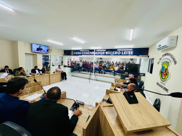 Câmara Municipal de Conde realiza entrega de Títulos de Cidadão em Sessão Ordinária 