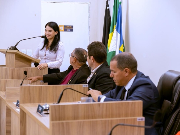 Secretária de Saúde apresenta relatórios quadrimestrais na Câmara de Conde