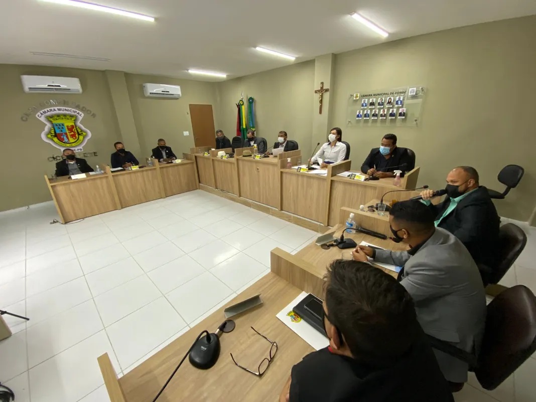 Vereadores de Conde comparecem à Câmara Municipal para Sessão Ordinária realizada nesta terça-feira (21)