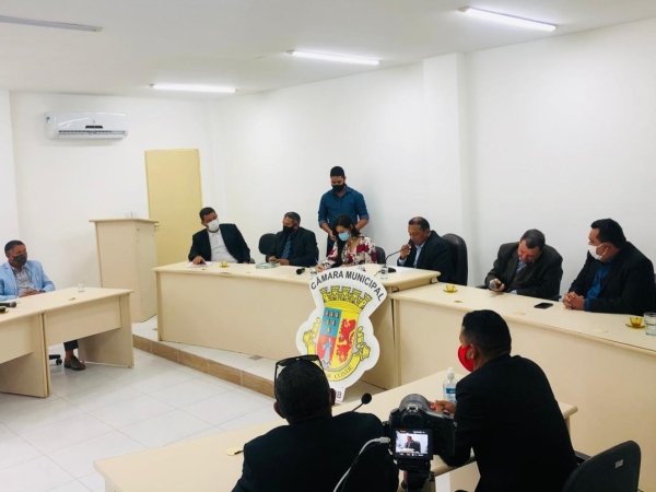 APROVADO O PROJETO DE LEI QUE MANTÉM SALÁRIO DOS PARLAMENTARES SEM AUMENTO EM 2021