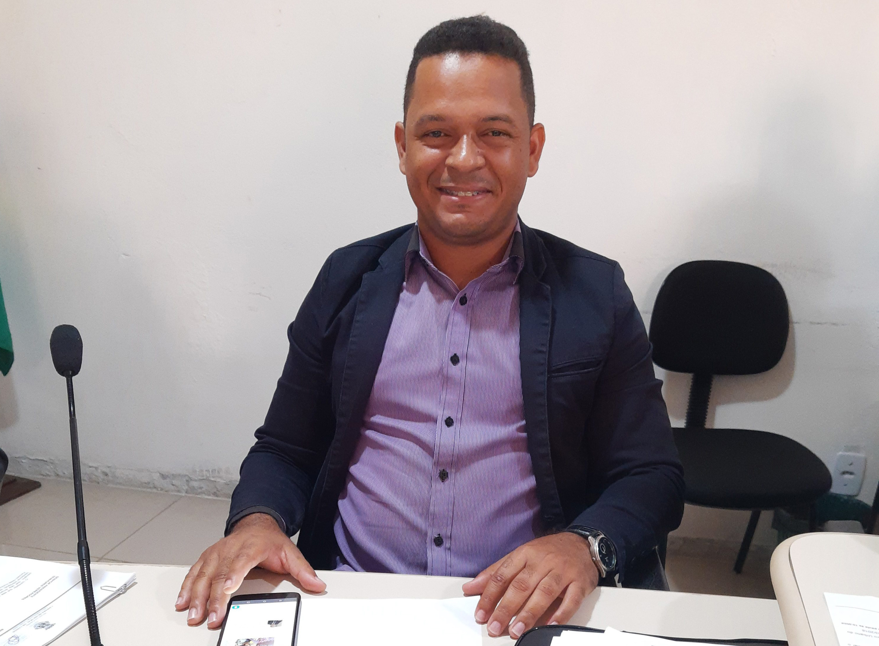 Vereador Daniel Júnior quer que Prefeitura redistribua alvarás de taxistas, em Conde