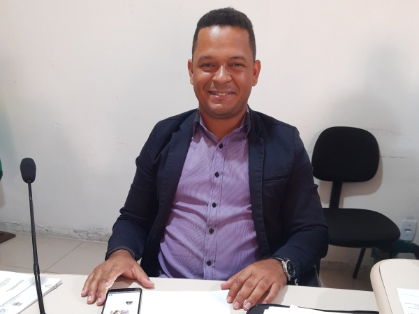 Vereador Daniel Júnior quer que Prefeitura redistribua alvarás de taxistas, em Conde