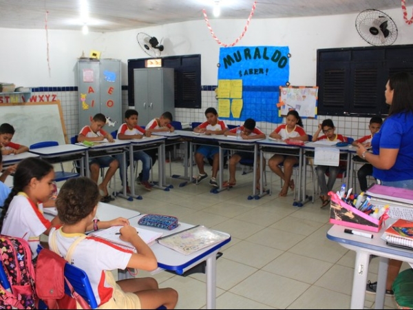 Câmara municipal de Conde aprova por unanimidade piso salarial para os professores do município