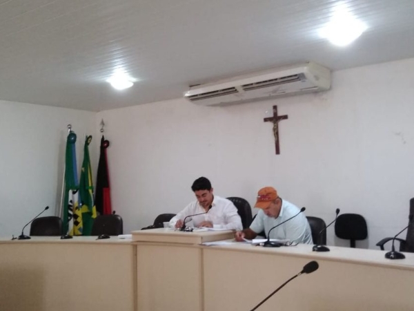 Comissão de Constituição Justiça e Redação emite parecer favorável