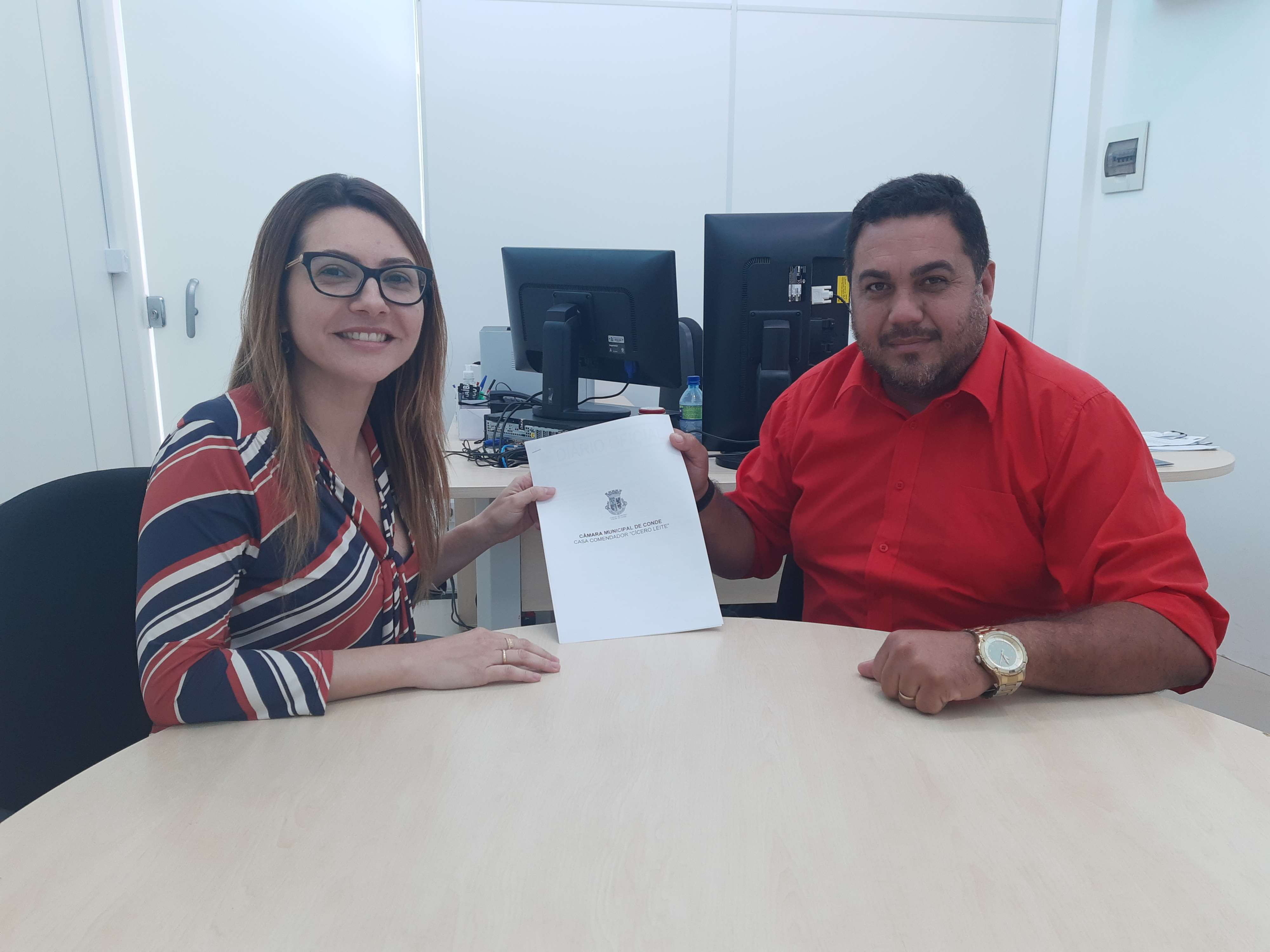 Presidente entrega Projeto Família Acolhedora ao MP e exalta trabalho conjunto entre a Casa Legislativa, Prefeitura e Ministério Público